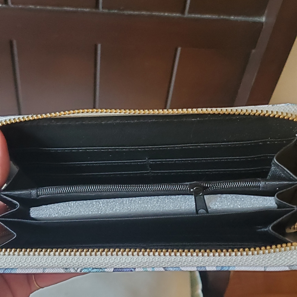 Kendall and James Tucan and Pineapple Tropical Wallet New - Picture 5 of 6